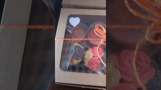 @myz_bakes Packaged Mothers day treat boxes and bento cakes. #sugarcookies #mothersday смотреть онлайн