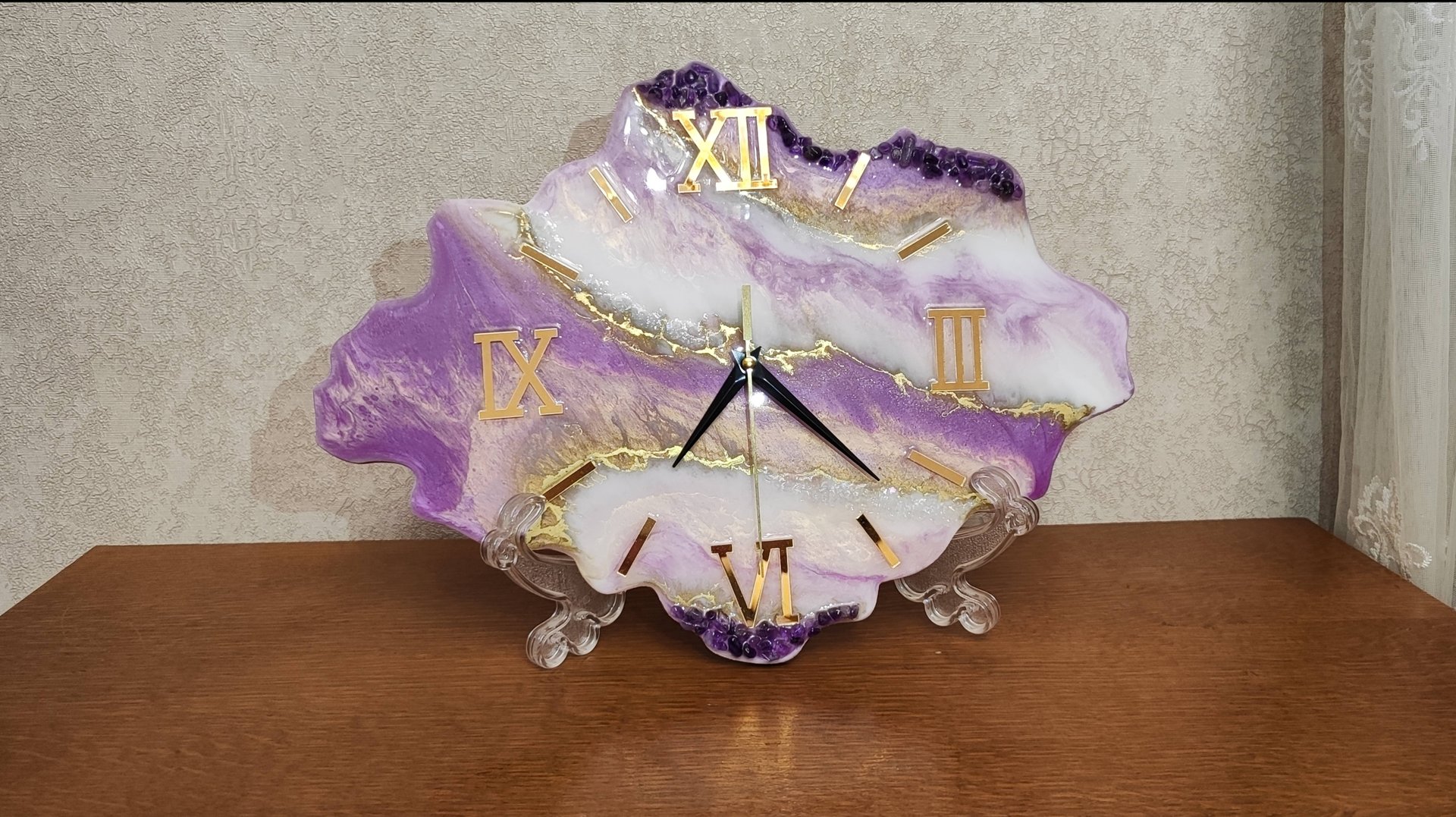 Часы Жеода из эпоксидной смолы смотреть онлайн