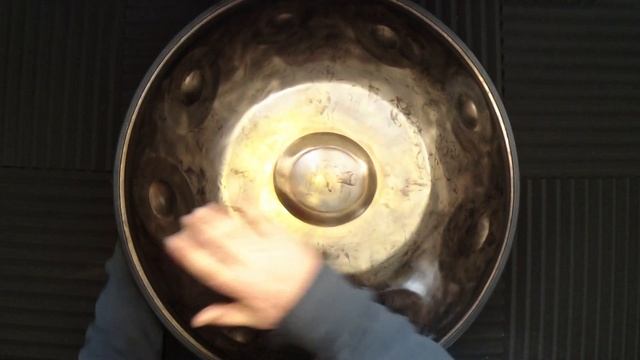 ZEPHYR - F2 Low Pygmy 10 - F2) [Eb F] G Ab C Eb F G Ab C смотреть онлайн