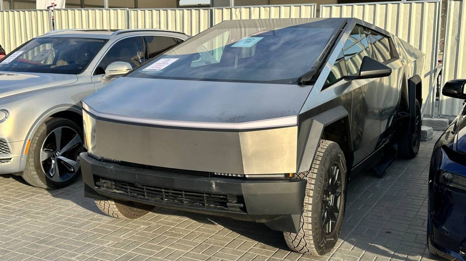 Tesla Cybertruck, 2024`