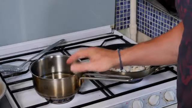 Как сделать любое мясо мягким и сочным Строганов из индейки с грибами смотреть онлайн
