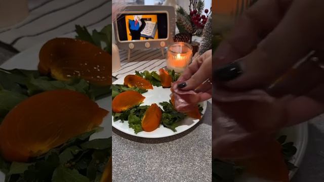 Салат с хурмой 🙃