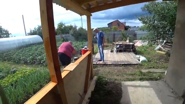 Готовим Всей Бригадой СУП Харчо Из Смородины Гриша Чуть Не Растянул Желудок смотреть онлайн