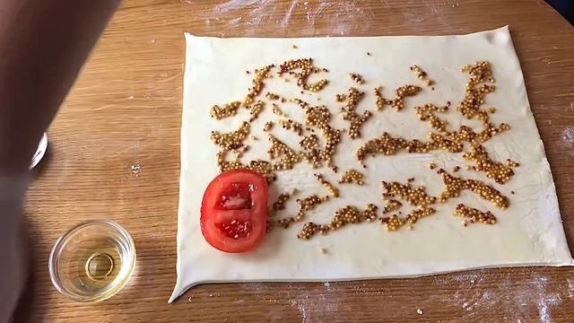 Супер рецепт пирога з моцарелою і помідорами з листкового тіста. Відкритий пиріг. Новорічний стіл. смотреть онлайн