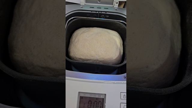 Новое увлечение — хлебопечка.#хлеб#выпечка#готовимдома#вкуснаяеда#еда#рецепт#развлечения#готовка