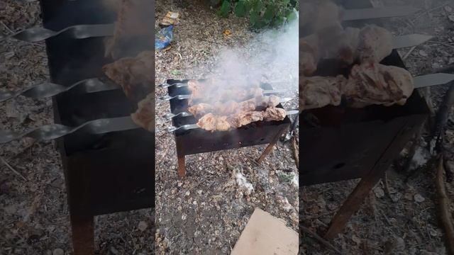 Шашлык на рыбалке. смотреть онлайн