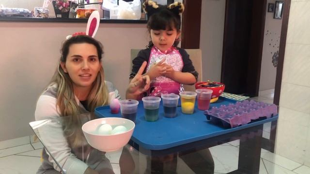 OVOS DE PÁSCOA COLORIDOS - Tutorial de como fazer Ovos de Páscoa Coloridos no estilo Americano смотреть онлайн