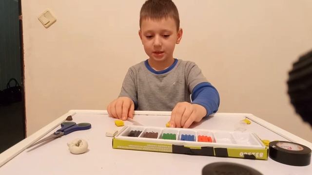 Лепим машинку из пластилина смотреть онлайн