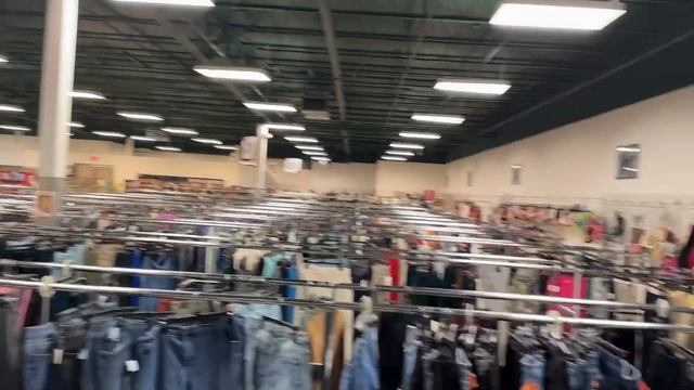 Stuff I Found At The Thrift Store To Resell смотреть онлайн