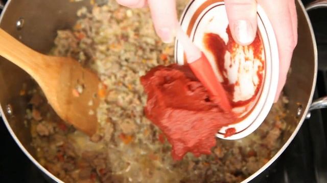 MEAT SAUCE -- Spicy Sausage Meat Sauce Recipe смотреть онлайн