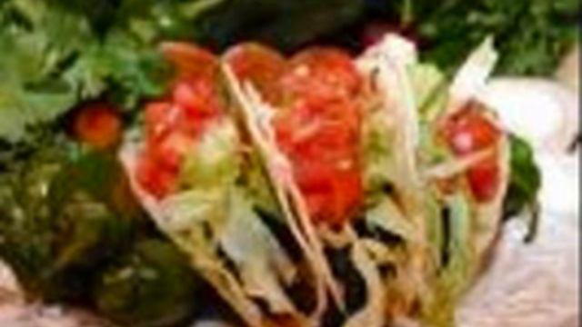 TACOS V.S. BURRITOS смотреть онлайн