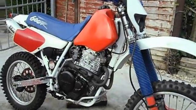 HONDA XR600R