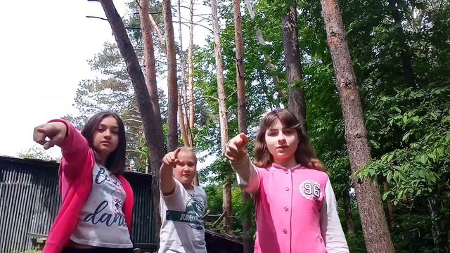 Танец под песню Måneskin- I wanna be your slave. смотреть онлайн