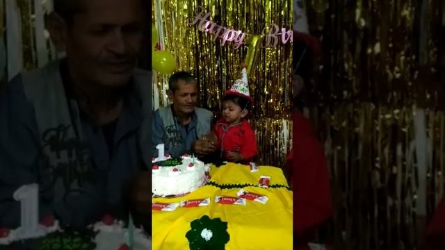 Aaru cake cut with Grand papa@aarufunnyvideos3394 #trends #shorts #like смотреть онлайн