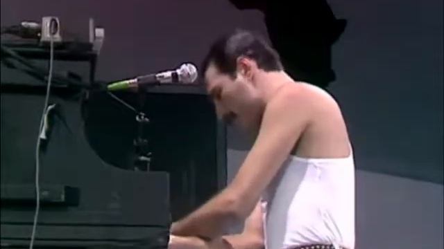 Queen - Bohemian Rhapsody |  Wembley Stadium, London, England, 1985 (Studio Version BPM)