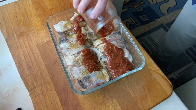 In this version, you definitely did not cook pike perch. Recipe for baked fish with cheese смотреть онлайн