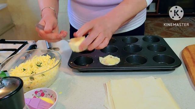 ТРУБОЧКИ з капустою + Кульки з сиром та ковбасою. Смачно, швидко і руки чисті. смотреть онлайн