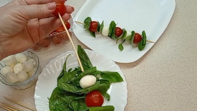Салат- закуска "КАПРЕЗЕ" Оригинальная подача блюда смотреть онлайн