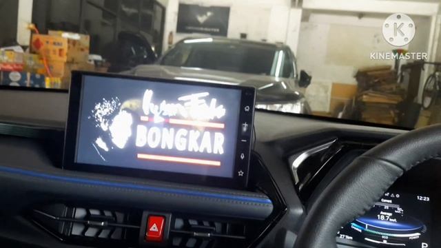 Toyota Yaris cross upgrade audio Venom, audio mobil jogja смотреть онлайн