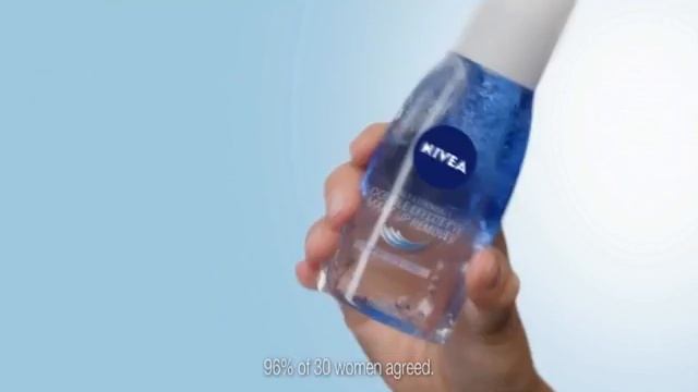 NIVEA Double Effect Eye Make-up remover смотреть онлайн