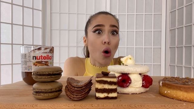 MUKBANG| МИКС ДЕСЕРТОВ🍨 МОРОЖЕНОЕ🍦СВЕКРОВЬ🥴🙅🏽♀️| MACAROONS NUTELLA CHOCOLATE CHIPS🥰 смотреть онлайн