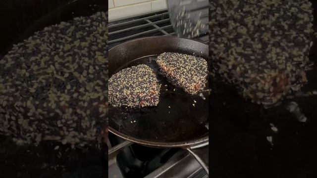Delicious Sesame Crusted Seared Ahi Tuna Steak Recipe with A Perfect Sweet and Spicy Sauce смотреть онлайн