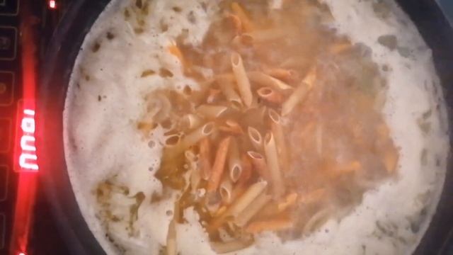 Макароны обжаренные без мяса за 2 доллара. Бюджетное блюда на обед и ужин смотреть онлайн