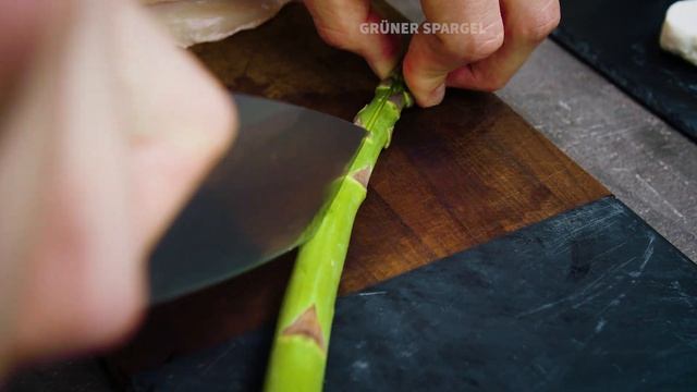 Gefüllte Hähnchenbrust mit frischer Ziegenkäserolle смотреть онлайн