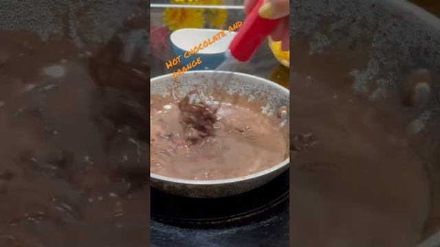 Hot chocolate and orange sauce #shorts #somthingdifferent #weird смотреть онлайн