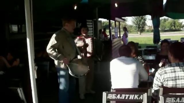 Moscow Kolomenskoe Park outdoor cafe singing 251 смотреть онлайн