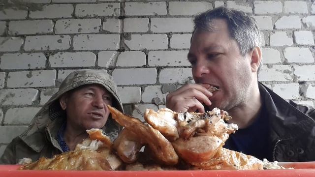 МУКБАНГ ОТ БАТИ, КУШАЕМ С БАТЕЙ ШАШЛЫКИ смотреть онлайн