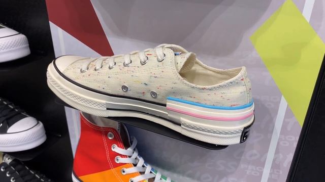 Converse Chuck 70 Low “Pride - Proud To Be” - Style Code: A06030C смотреть онлайн