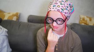 ДЕРЕВЕНСКАЯ ПОДРУГА приехала к Амельке!