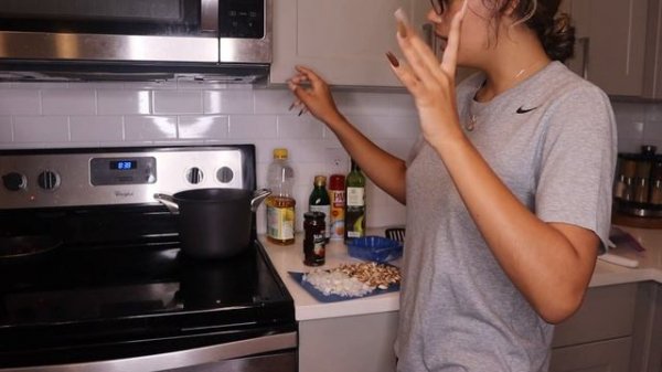 COOK WITH ME | ROASTED GARLIC CHICKEN FARFALLE PASTA