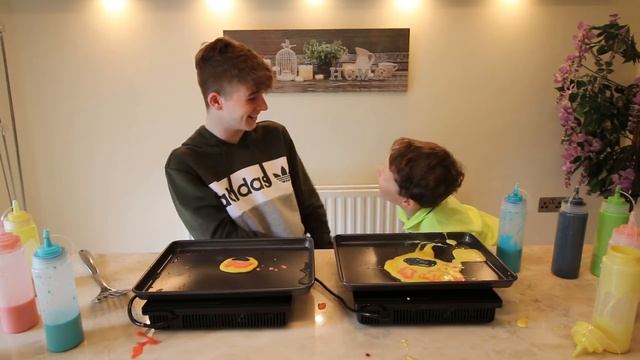 PANCAKE ART CHALLENGE with LITTLE BROTHER!!! Learn How To Make Emojis Out of DIY Pancake! 🥞 смотреть онлайн