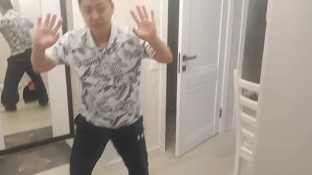 ТЕПЕРЬ В НАШЕЙ КВАРТИРЕ ЖИВУТ ЛЬВЫ  Шиндр Мындр  @ShindrMindr_Official