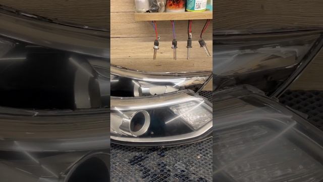 KIA Rio замена штатных линз на светодиодные MTF Cyberlight 3" смотреть онлайн