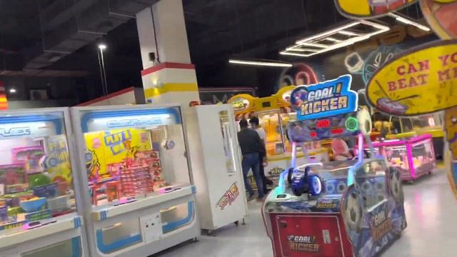 Seawoods | Grand central mall | KFC | 99 pancakes | Burger king | Food Court смотреть онлайн