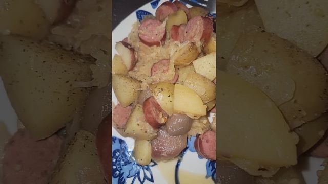 Sauerkraut,smoked sausage, onions and potatoes tonight! 😋 #shorts смотреть онлайн
