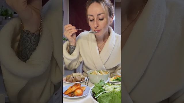 Ужин по-быстрому 👩🏼🍳. Мокпан 먹방 😋 смотреть онлайн