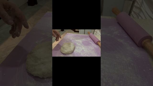 Как я именно готовлю гюрзе😉 #пелиени#хинкал#комукакугодно#вкусно #домашнийвлог смотреть онлайн