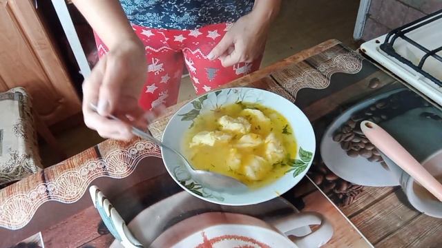 🥰🤗😉 Семейный влог. Суп с галушками . Пельмени по домашнему . смотреть онлайн