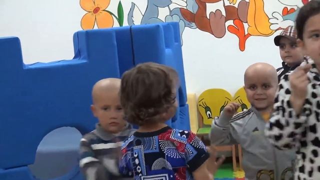 РАКСИ КУДАКОНИ БЕМОР ДАР МАРКАЗИ САРАТОНШИНОСЙ смотреть онлайн