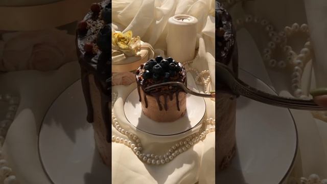 Viral mini chocolate Cake 🎂#shorts #viral #cake #shortvideo смотреть онлайн