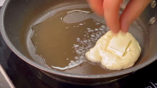 Таких оладушек вы еще не пробовали! Разнообразие начинки удивляет! Рецепт пышных оладий смотреть онлайн