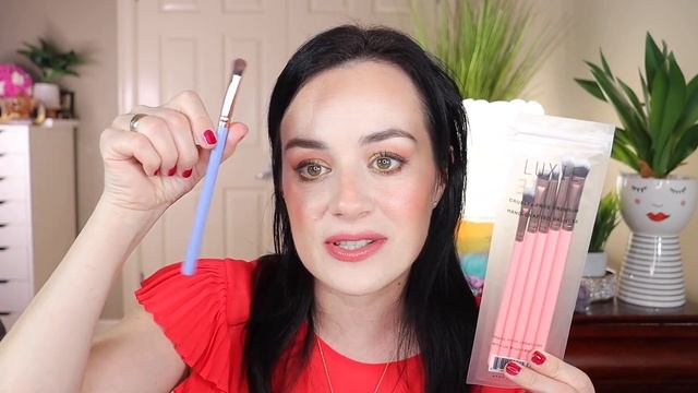 DECEMBER 2020 BOXYCHARM BASE BOX UNBOXING | First Impressions | ILINCA MAKEUP смотреть онлайн