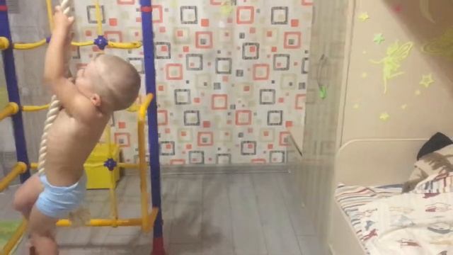 Спартак влезает по канату без участия ног смотреть онлайн