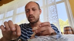 #мукбанг#асмр#русскиймукбанг#уляюля#  мукбанг капченая рыба  с пивом и огурчиком от Виталика😂😂