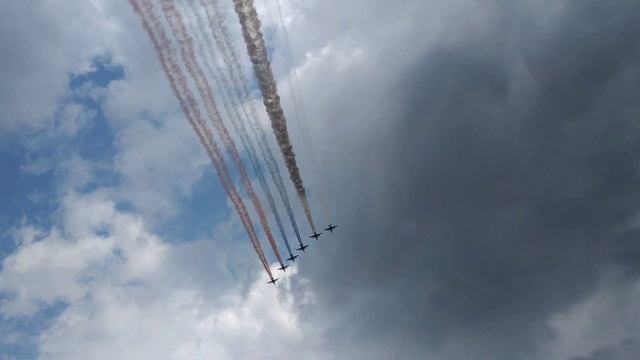 ВМФ и российский флаг смотреть онлайн