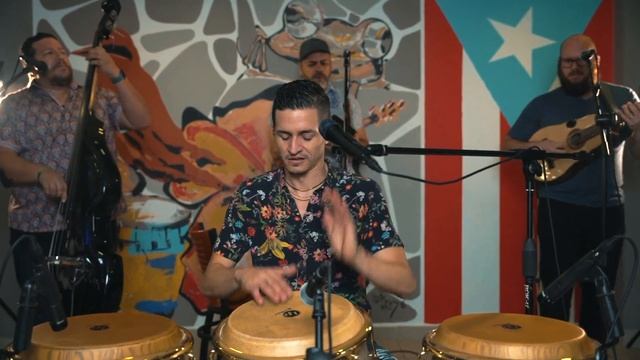 Esa Prieta - Daniel Diaz